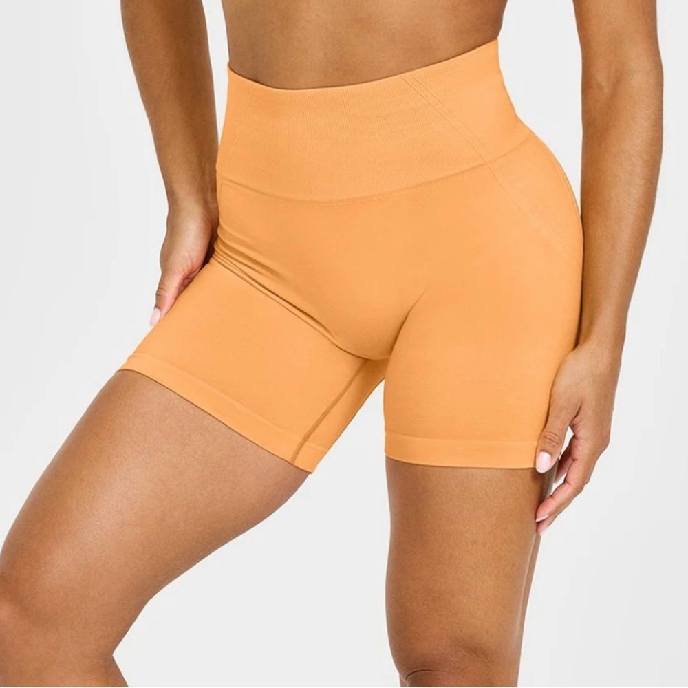 ONER ACTIVE EFFORTLESSLIFT™ SEAMLESS SHORTS